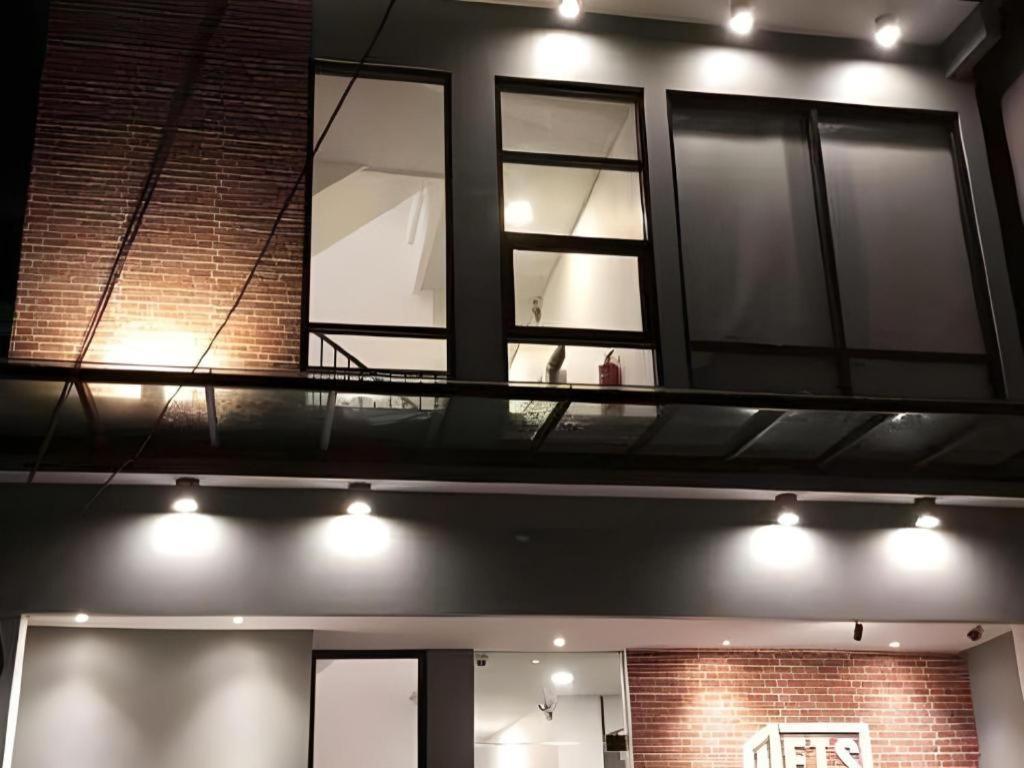 Weis Hotel Simpang Lima Semarang Esterno foto